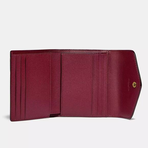 NWT ❤️ Coach Wyn Small Wallet In Colorblock Signature Canvas - Picture 2 of 10